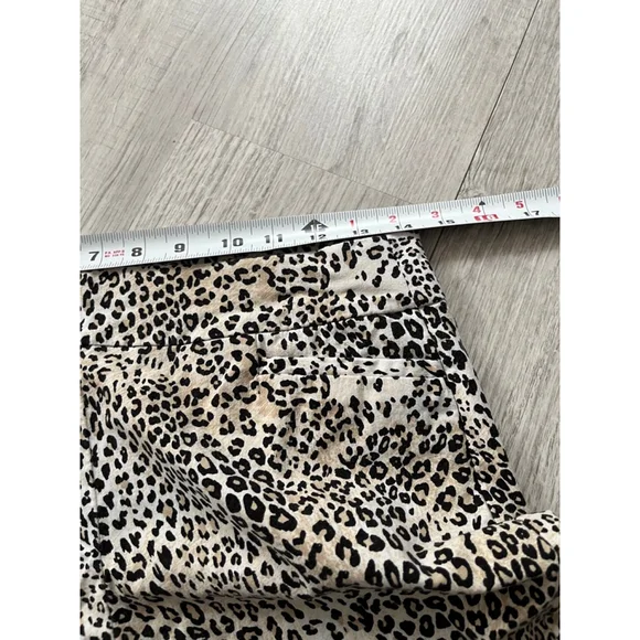 Chico’s so slimming animal print ankle pants size 4 - Picture 6 of 10